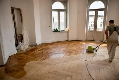 KRAINA PARKIETU ROBERT RADWAŃSKI Renowacja podłóg drewnianych Bezpyłowe cyklinowanie